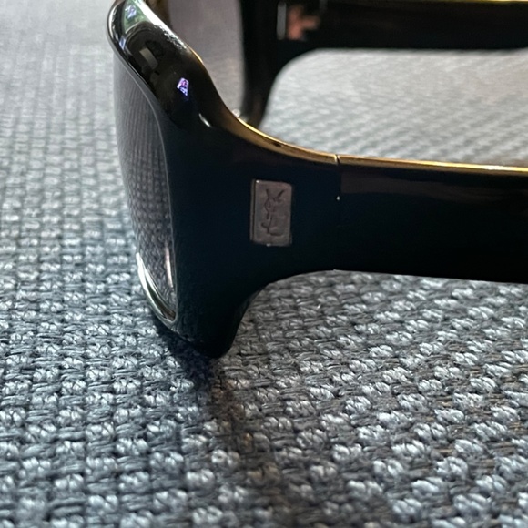 Yves Saint Laurent Sunglasses - Picture 2 of 6